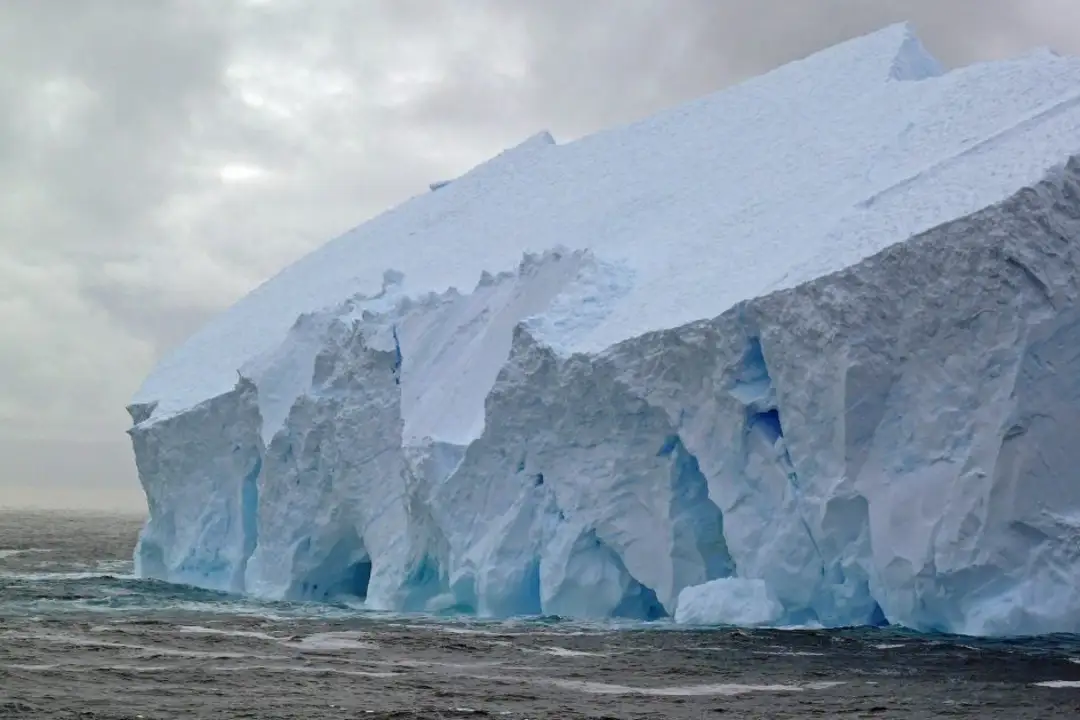 Will the melting of the polar ice caps cause sea levels to rise?